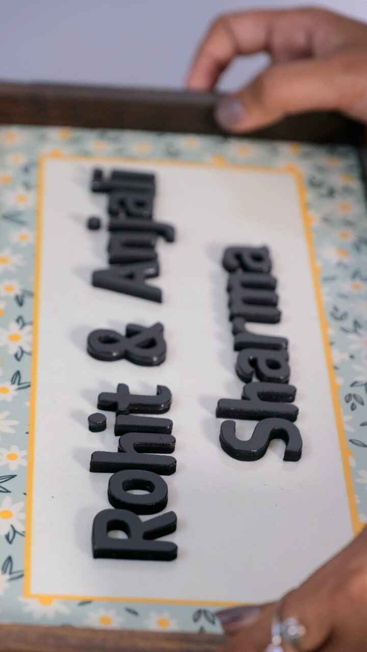 Pankhuri Nameplate – Blooming Blossoms for Joyful Vibes