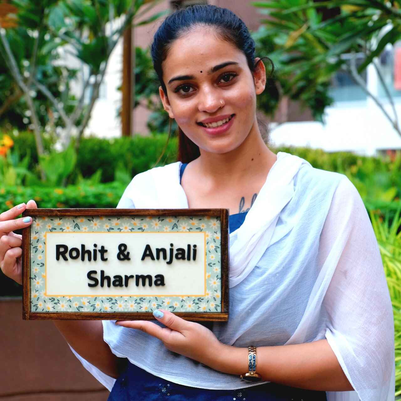 Pankhuri Nameplate – Blooming Blossoms for Joyful Vibes