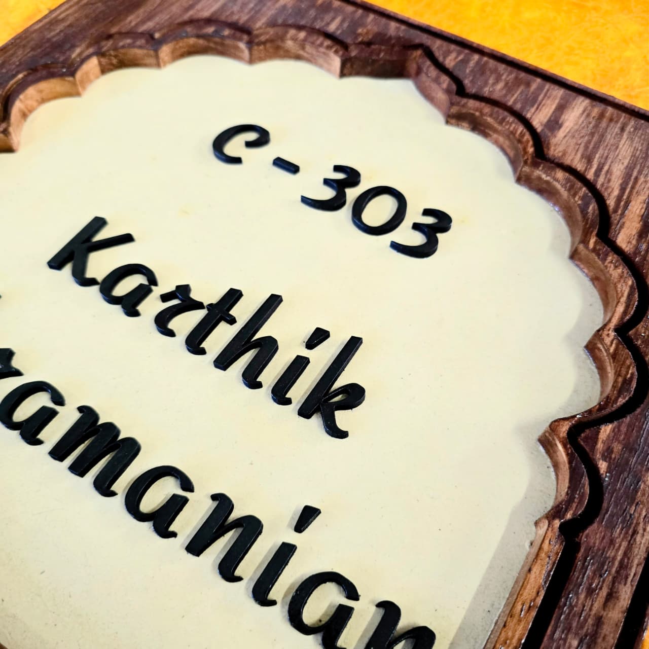 Regal Heritage Wooden Nameplate – Personalized for Elegant Home Entrances