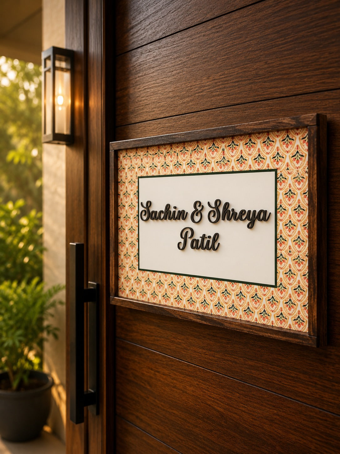 Vintage Bloom Nameplate - Vintage floral design for timeless elegance
